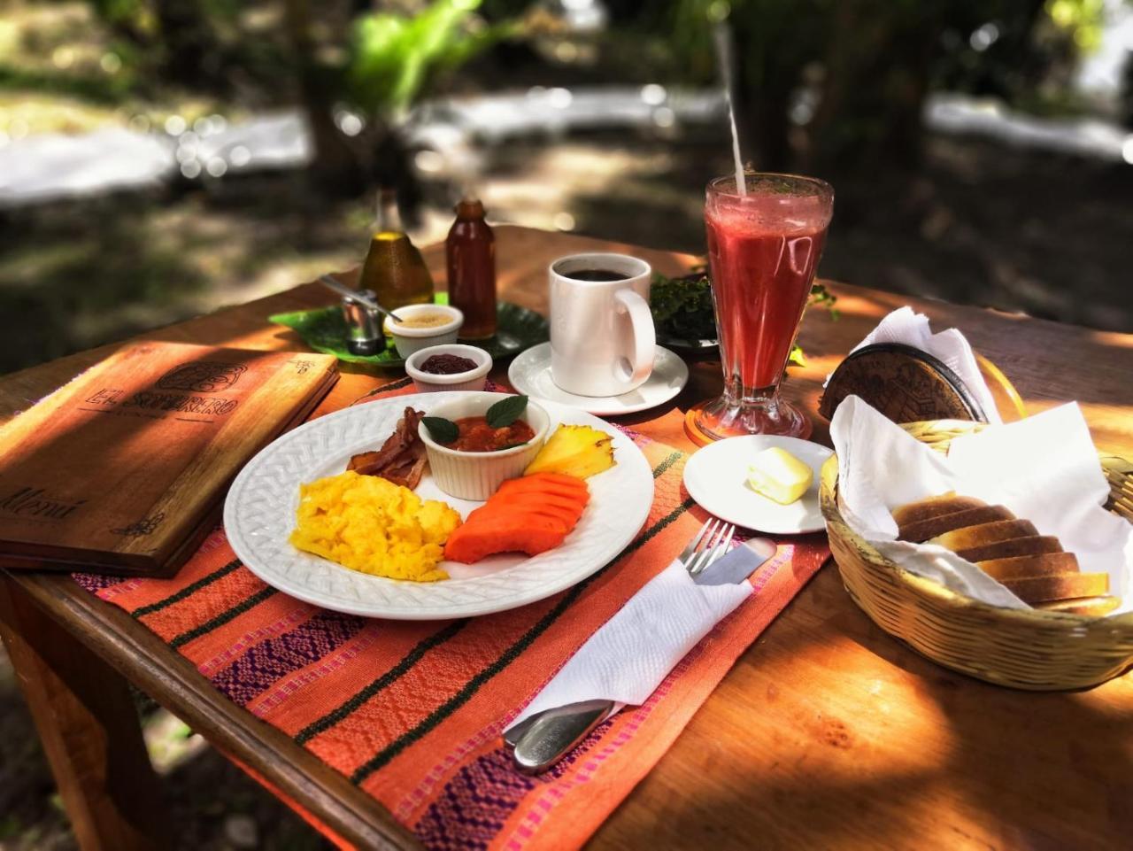 Ecolodge El Sombrero Laguna Yaxha Eksteriør bilde